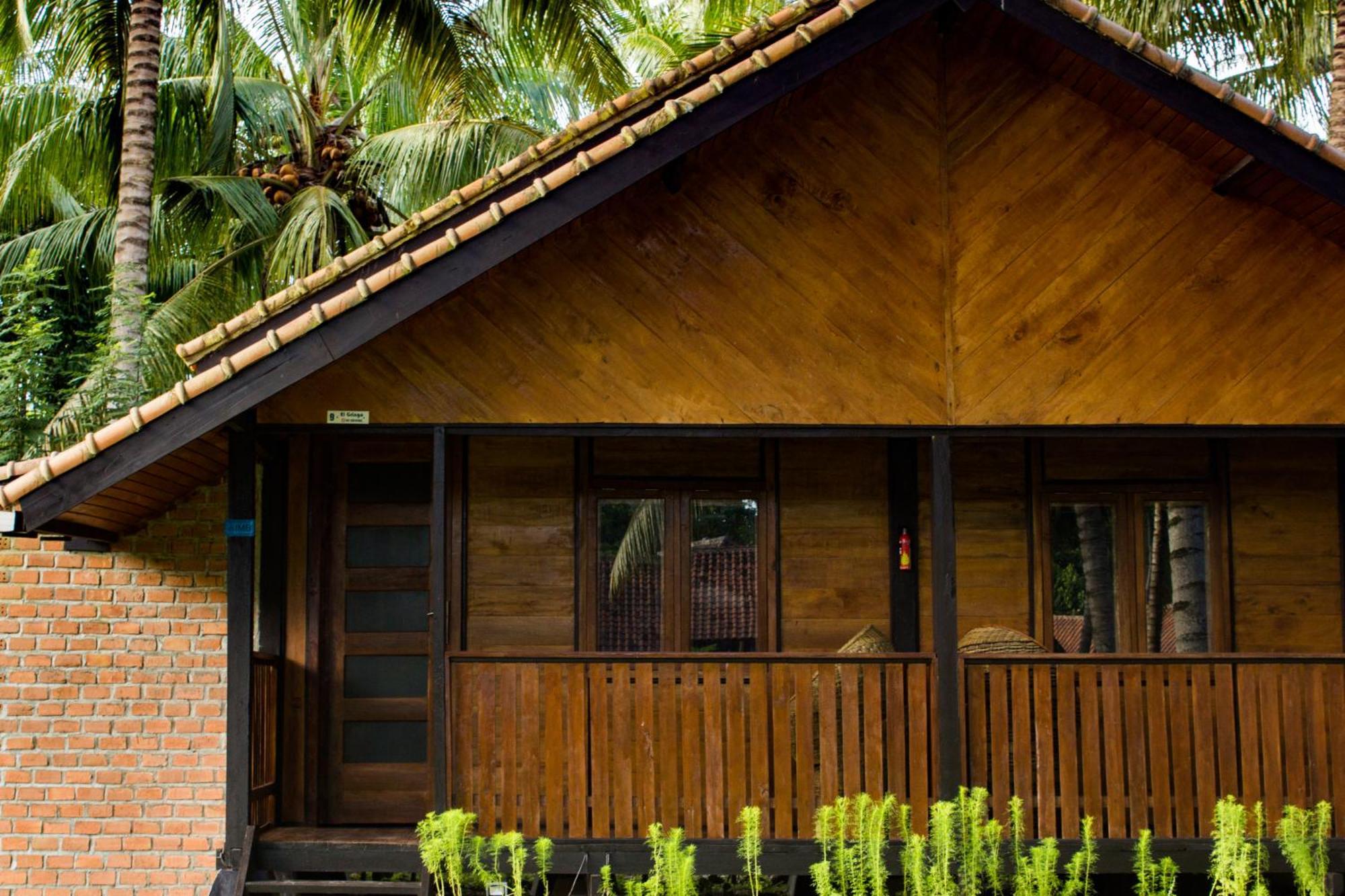 Sumatra Surf Resort Biha Eksteriør bilde